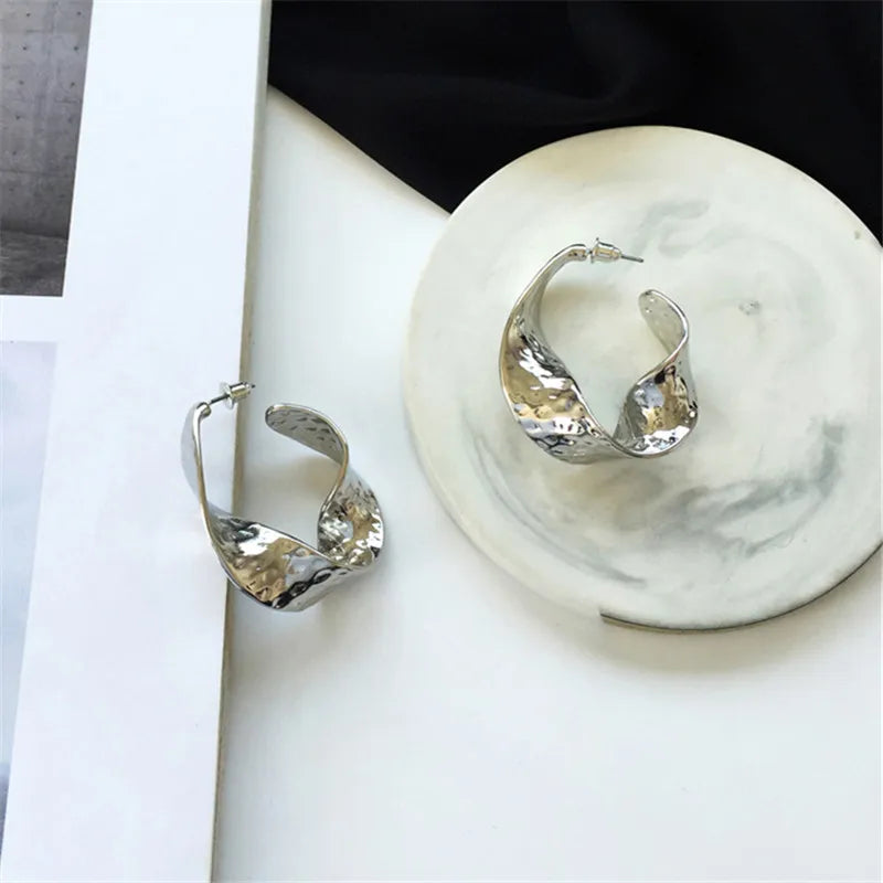 Retro geometric attractive women fashion earrings jewelry Metal irregular geometrical earrings Contracted earrings earrings