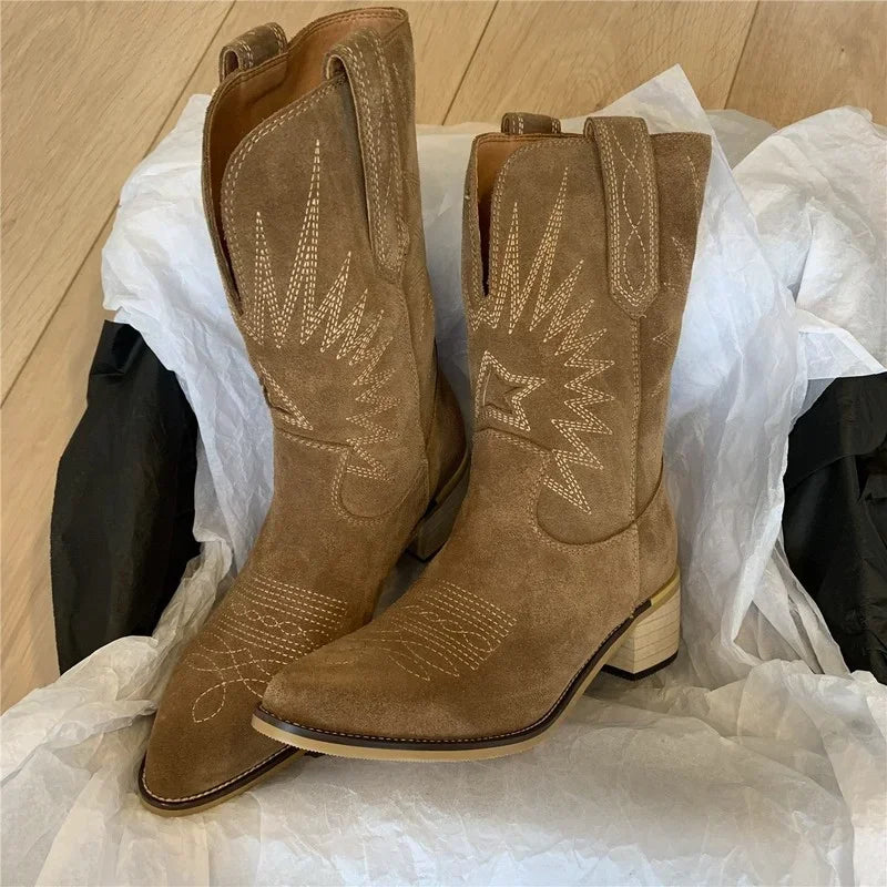 Women Western Boots Autumn Winter Embroidery Flower Women Ankle Boot Fashion Women Shoes Pointed Toe Cowboy New Retro Botas
