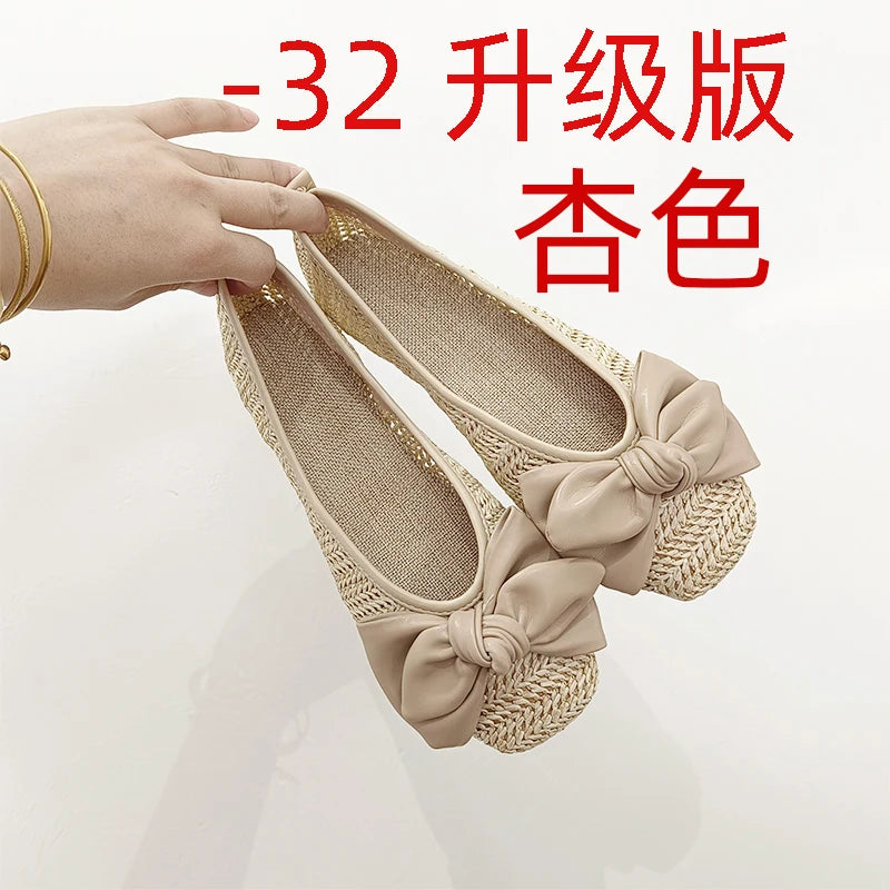 Flat Shoes for Women Spring and Autumn 2025 Breathable Hollow Flat Square Toe for Women Shallow Mouth Beach Sandals for Summer