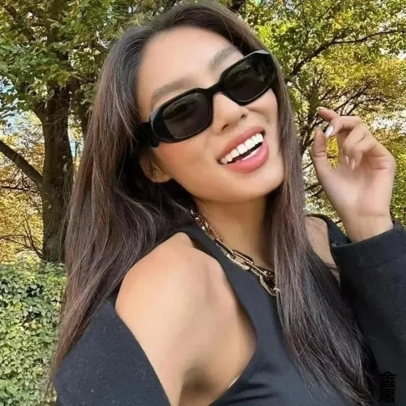 1pc Classic Unisex Sunglasses Trendy Shades for Men Women Fashion Designer Style Eyewear Travel Motorcycle Driving Sunglasses