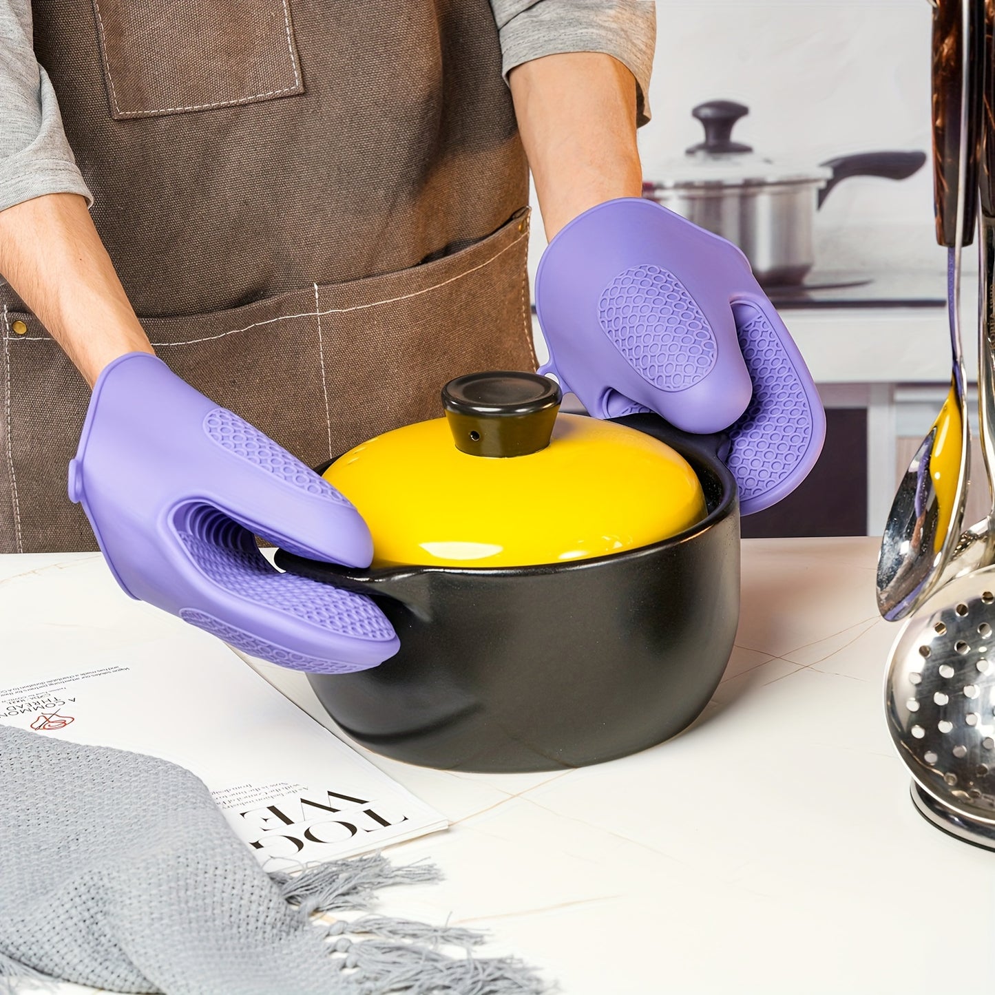 2pcs Silicone Cooking Gloves, Grilling Gloves, Heat Resistant Gloves BBQ Kitchen Silicone Oven Mitts, Silicone Smoker Oven Gloves for Barbecue, Cooking, Baking