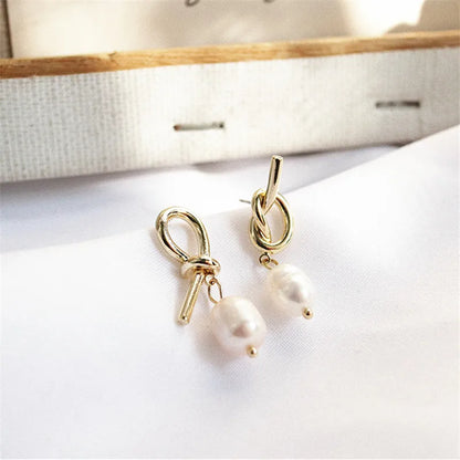 Retro geometric asymmetric freshwater pearl earrings female temperament contracted ms earrings earrings Delicate earrings