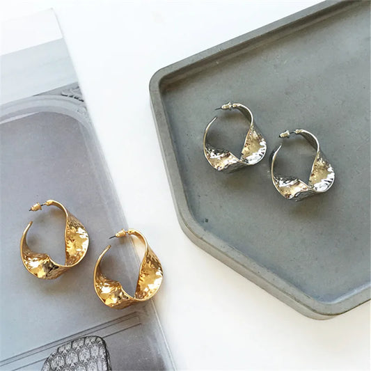 Retro geometric attractive women fashion earrings jewelry Metal irregular geometrical earrings Contracted earrings earrings