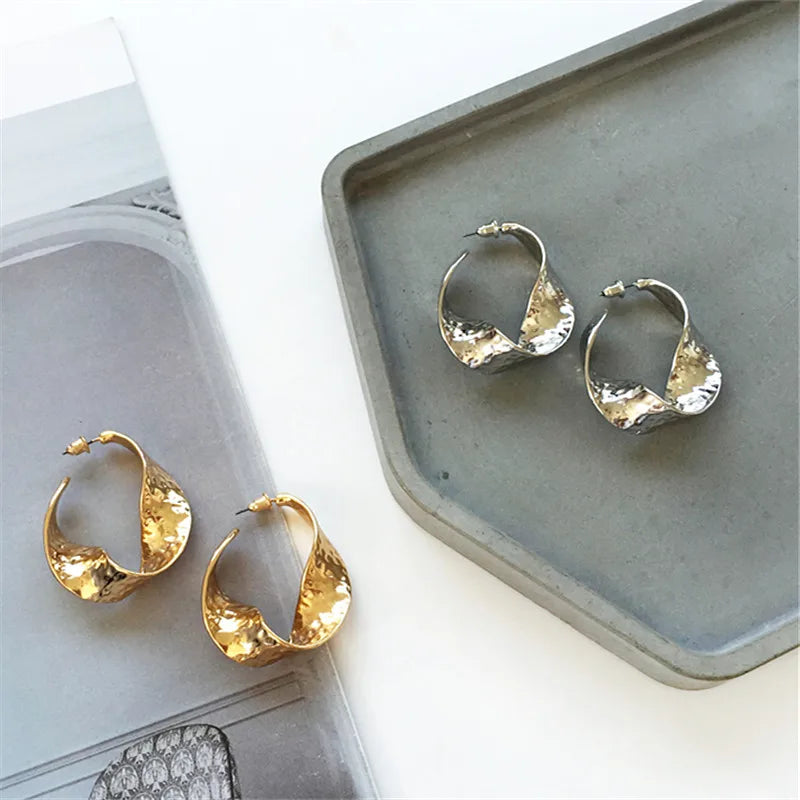 Retro geometric attractive women fashion earrings jewelry Metal irregular geometrical earrings Contracted earrings earrings