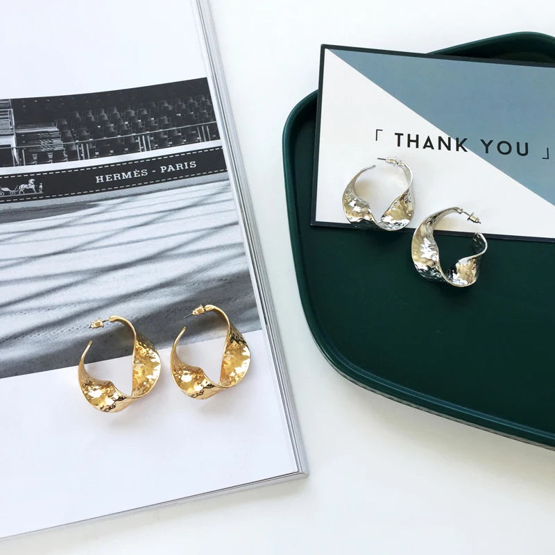 Retro geometric attractive women fashion earrings jewelry Metal irregular geometrical earrings Contracted earrings earrings
