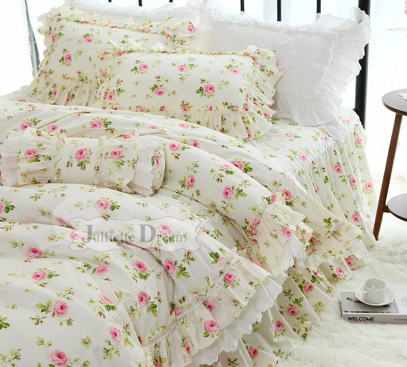 Luxury King Size Bedding Set Romantic Lace Ruffle Duvet Cover Wedding Bed Cover Set Bedroom Set Queen Comforter Bedding Sets