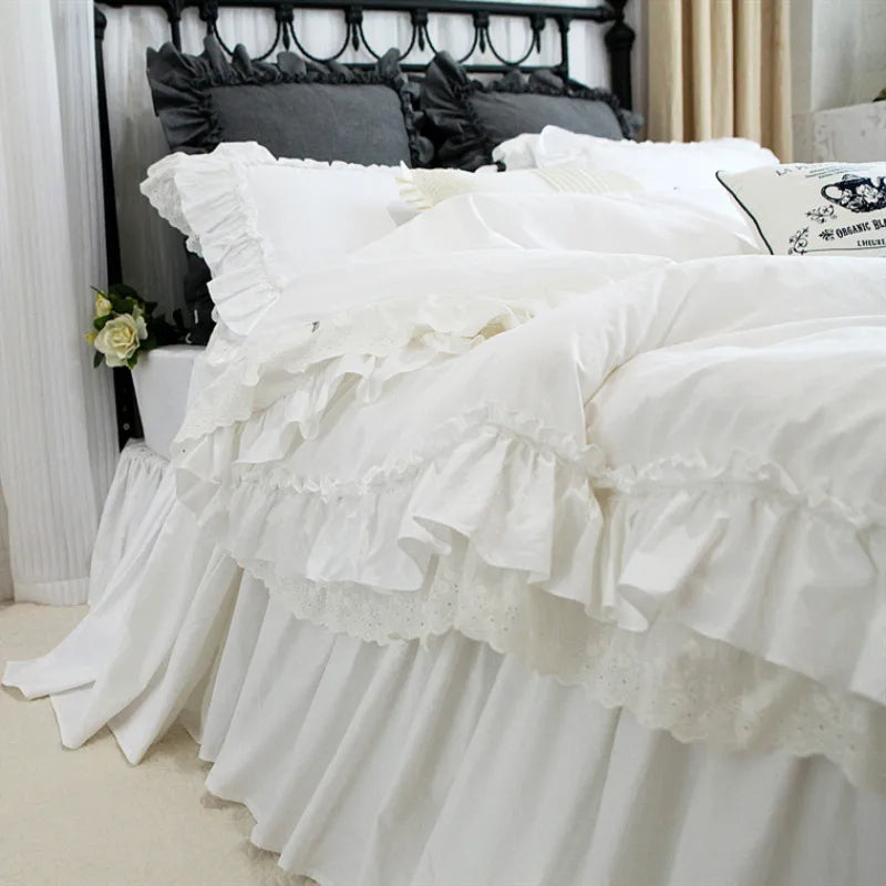 Luxury King Size Bedding Set Romantic Lace Ruffle Duvet Cover Wedding Bed Cover Set Bedroom Set Queen Comforter Bedding Sets