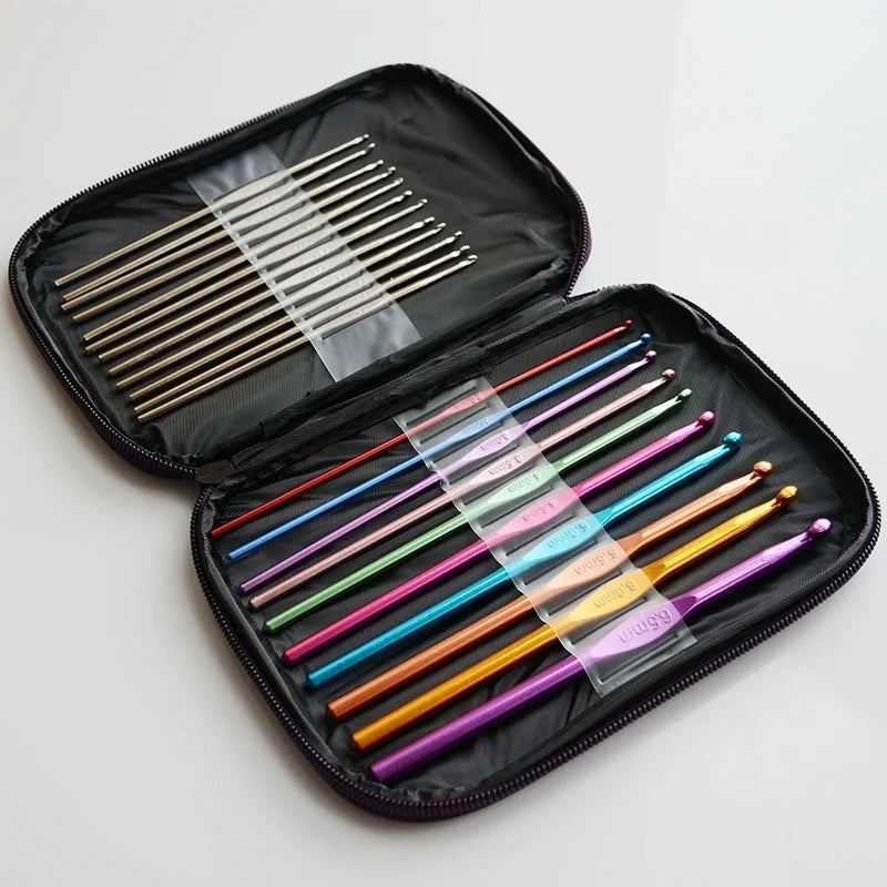22pcs/Set DIY Craft Yarn Sewing Needle with Case Ergonomic Aluminum Crochet Hooks Multicolor Mixed 2-8mm Knitting Needles