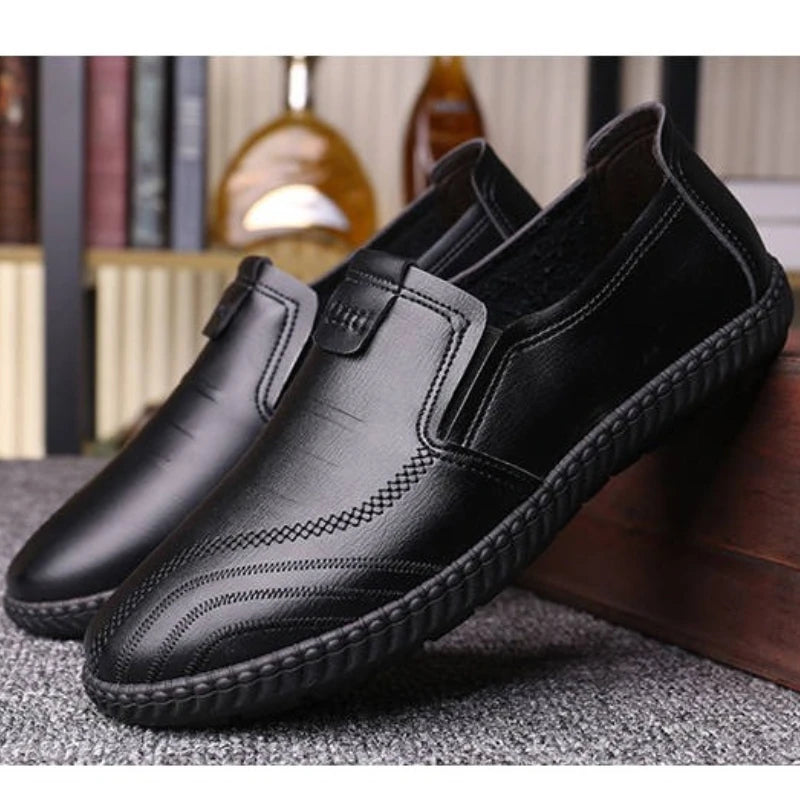 Casual Men's Shoes Versatile soft leather footwear Fashion comfortable loafers male breathable new flat Zapatos