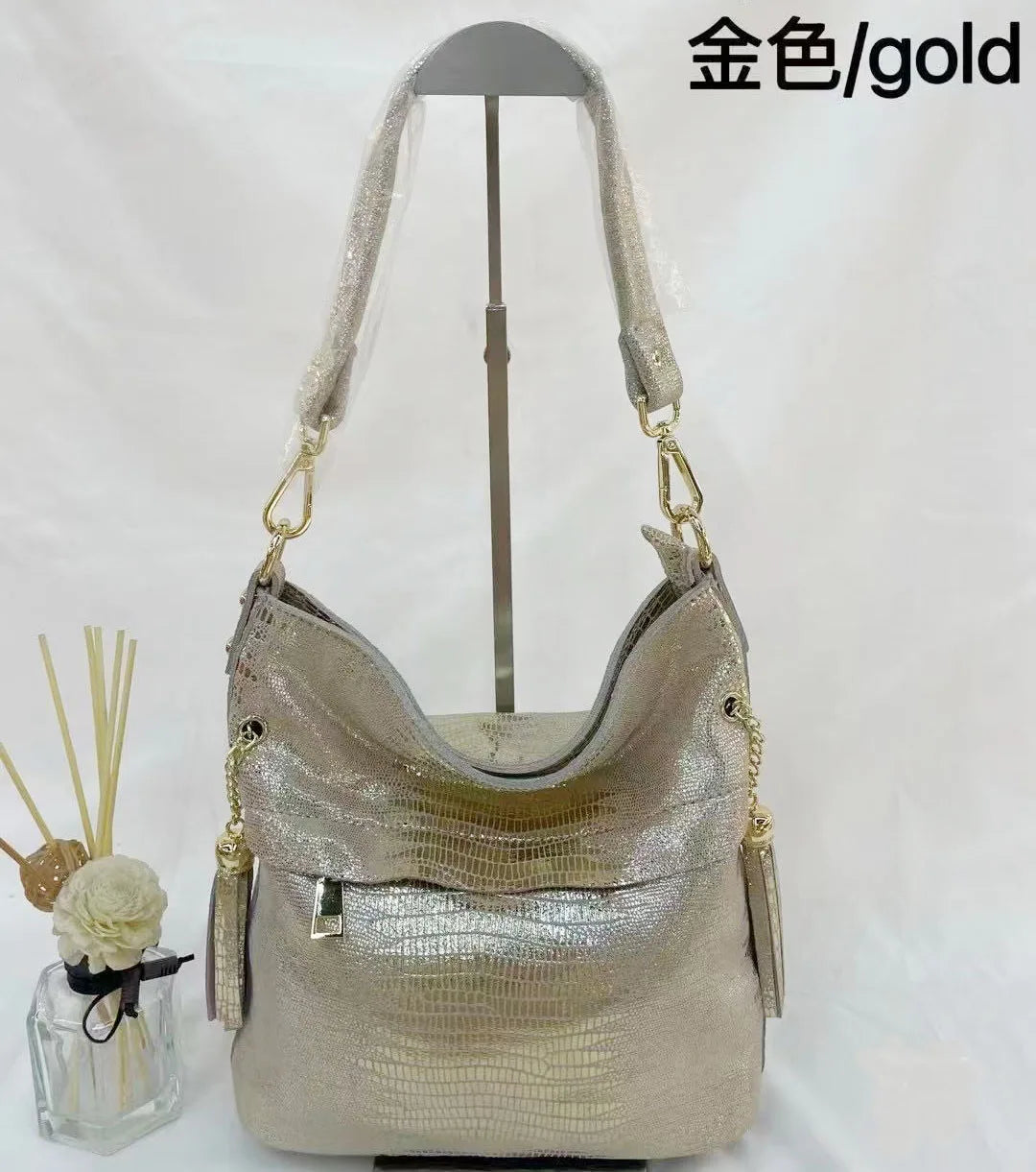 100% Genuine Leather Women's Shoulder Handbags Shiny Embossed Lady Suede Cowhide Real Leather Bags New Cross Body Bucket Bag