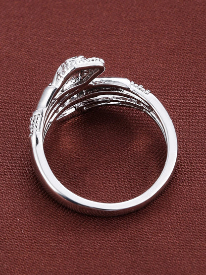 Classic Snake-Shaped Design Synthetic Zirconia Women's Ring For Daily Gatherings A Jewelry Accessory