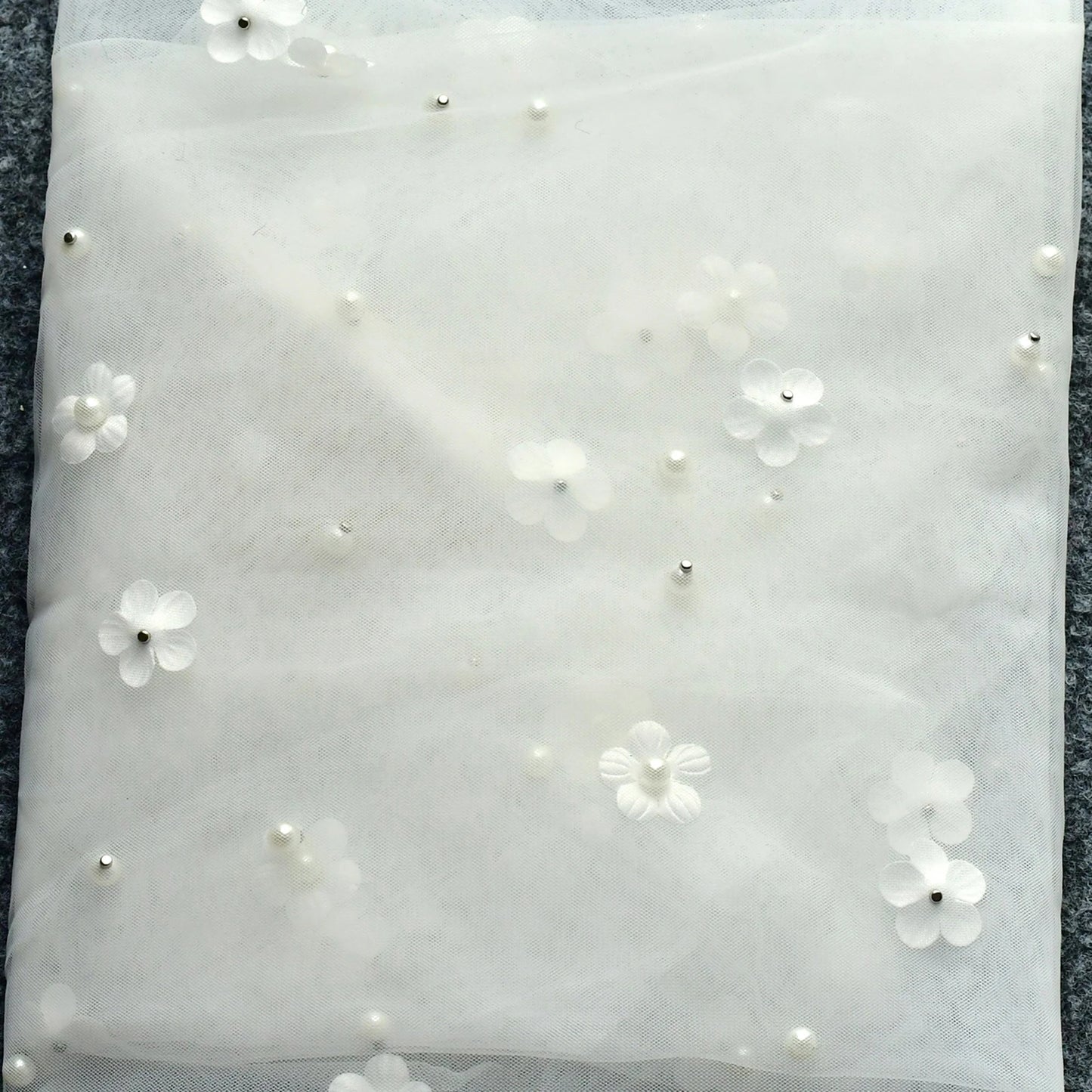 G83 Pearls Wedding Veil 3D Flowers Bridal Veils 1 Tiers Beaded Soft Tulle with Comb Long Wedding Accessories for Bride