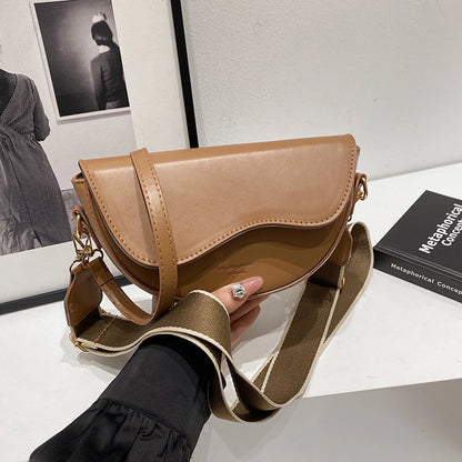 Casual Minimalist Ladies Crossbody Saddle Bag Fashionable Underarm Bag Trendy Shoulder Bag for Women