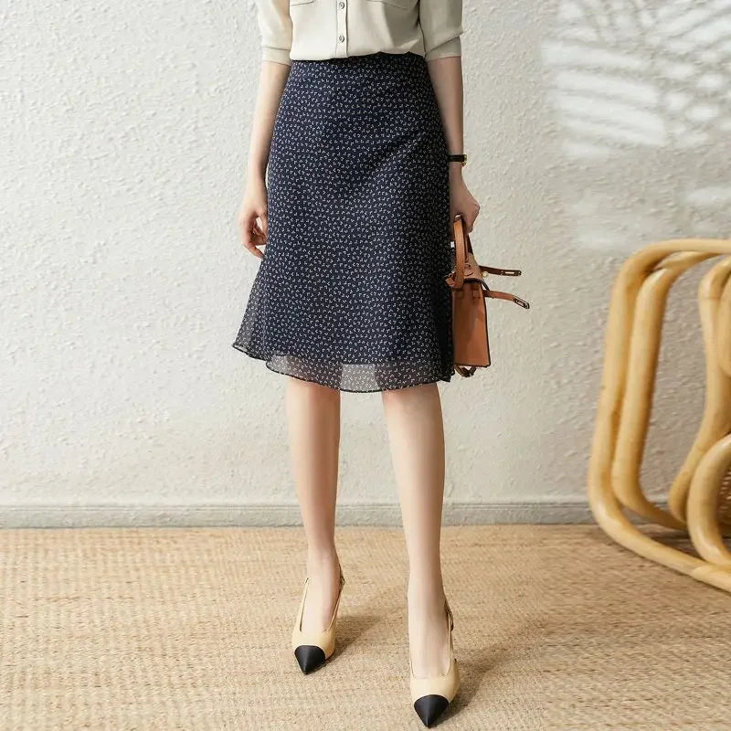 Female Skirts Chic and Elegant Women's Skirt To Knees Length A Line Harajuku New In Premium Korean Style Summer 2025 Trend Cheap