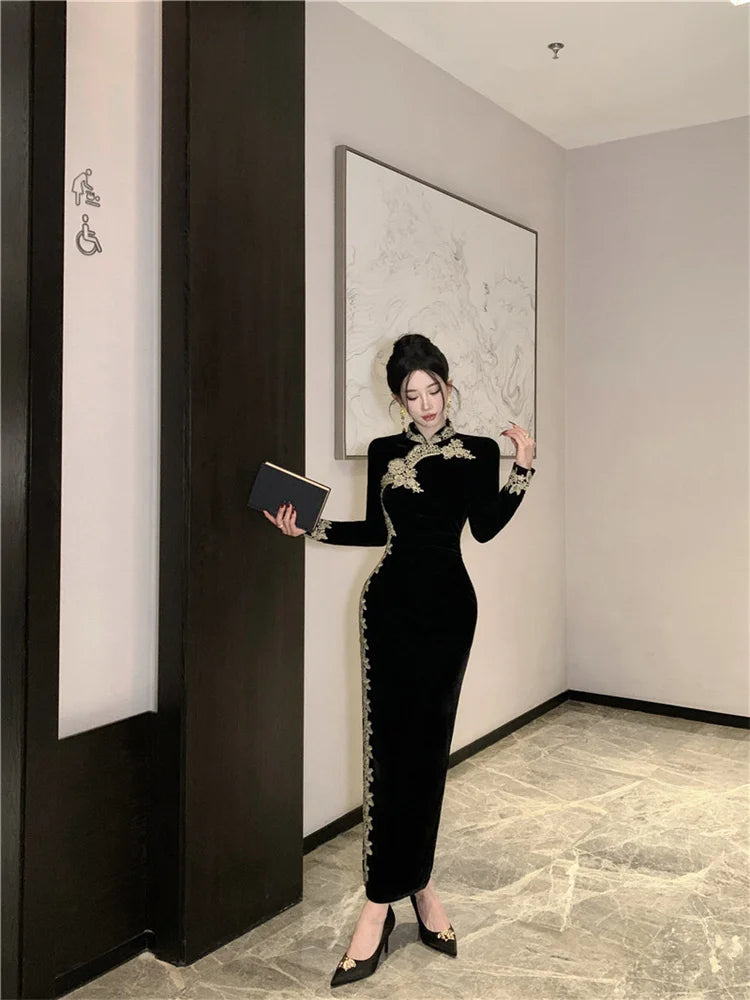 Ladies Mature Sheath Bodycon Black Dress with Long Sleeves Winter Autumn New Chinese Style Embroidery Velvet Modified Cheongsam