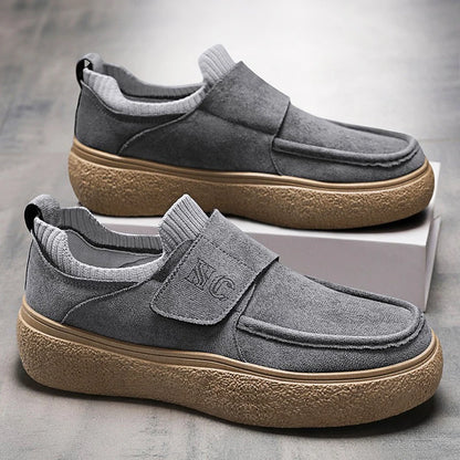 Fashion Men Casual Shoes Luxury Brand Man Walking Sneakers Slip on Flats Breathable Lightweight Lazy Driving Shoes Socks Loafers