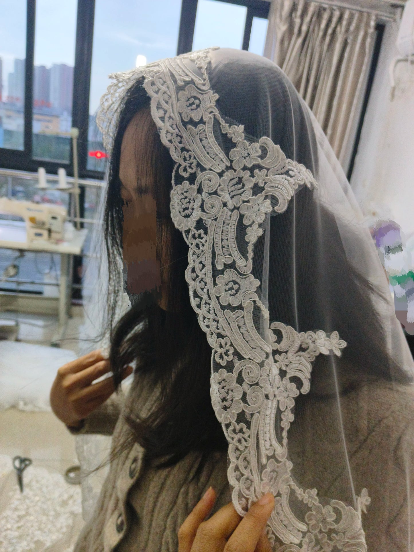 1 Tier Mantilla Wedding Veil With Comb Full Lace Edge Long Scalloped Floral Elegant Bridal Veils White Ivory Fingertip 2m 3m 4m