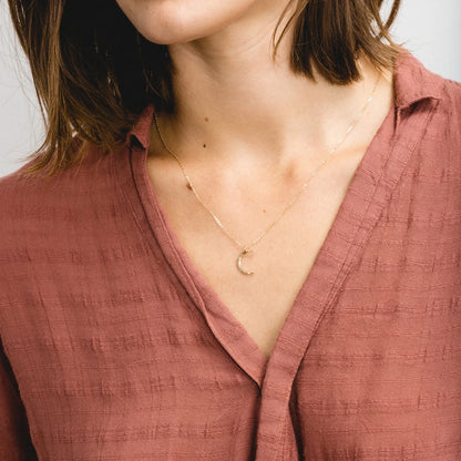 eManco Stainless Steel Moon Hammered Necklace Women's Moon Pendant Necklace Delicate Necklace Women's Graduation Gift Necklace