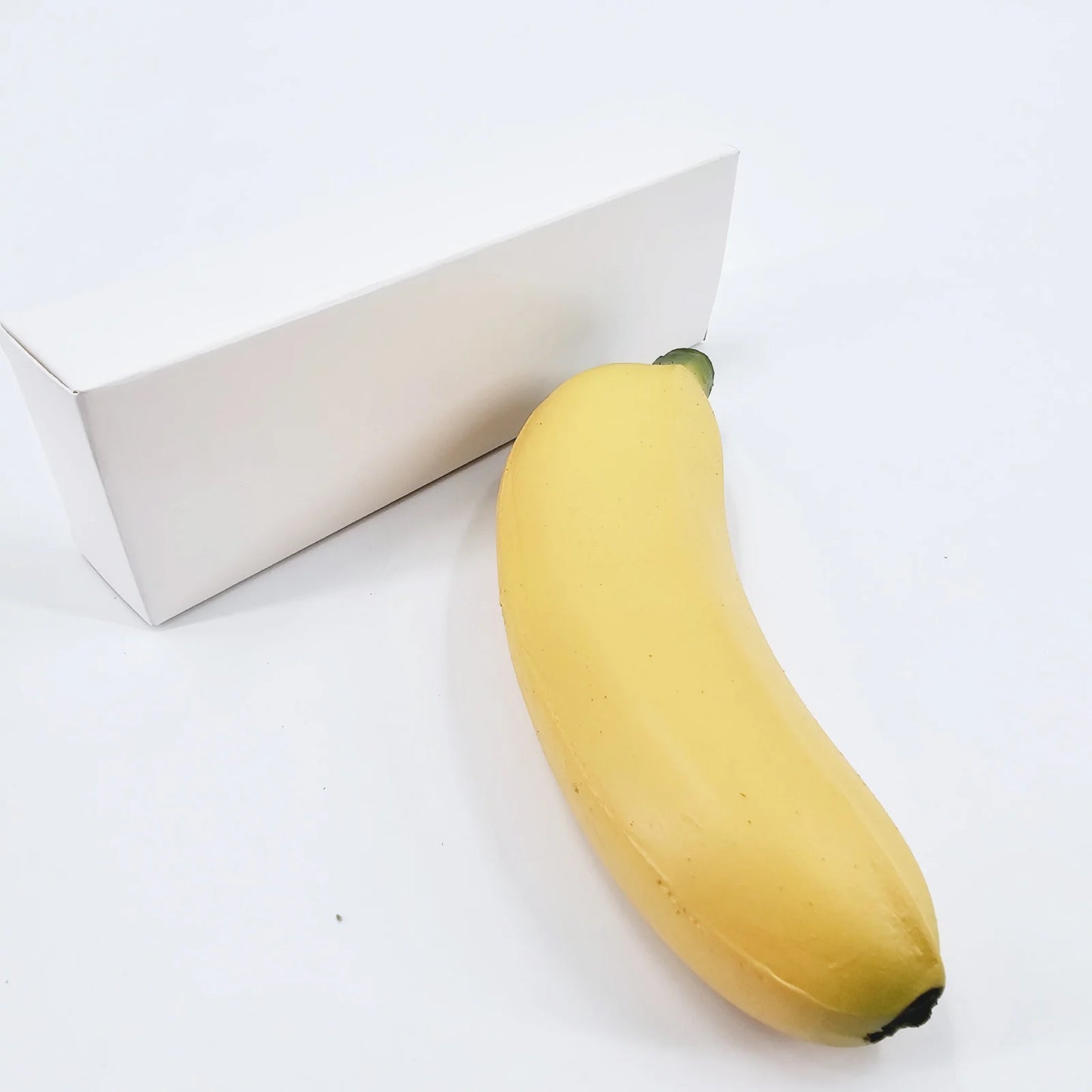 1pc Rubber Fake Banana From Empty Hand Imitation Vanishing Appearing Banana Magic Tricks Stage Gimmick Props Illusion Comedy