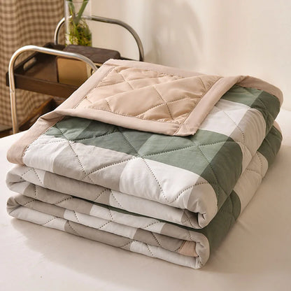 Summer Thin Comforter Soft Air-Conditioned Four Season Comforter Machine Washable Single Double Blanket Ultrasonic Quilted Quilt