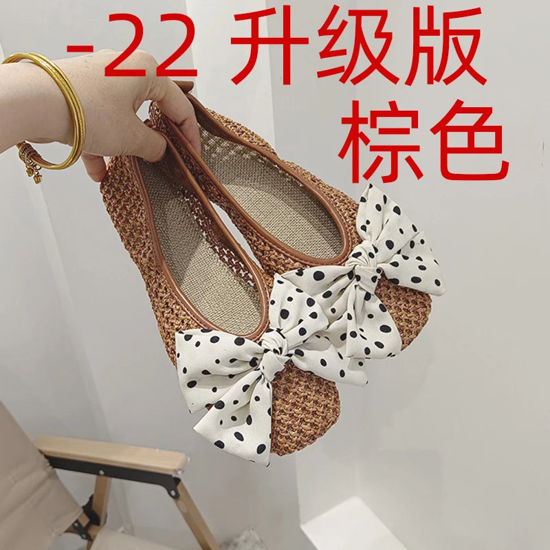 Flat Shoes for Women Spring and Autumn 2025 Breathable Hollow Flat Square Toe for Women Shallow Mouth Beach Sandals for Summer