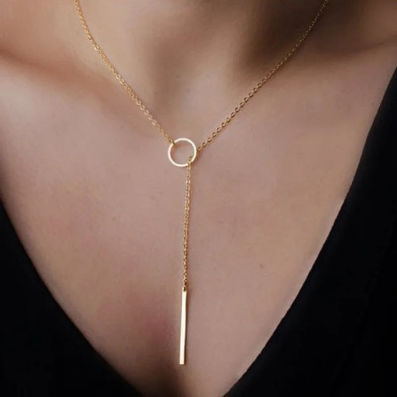 2025 New Fashion Necklace Design Ladies Fashion Simple Simple Metal Round Necklace Wholesale Sales