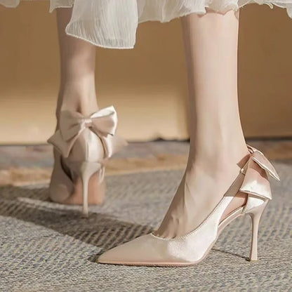 Wedding Heels Women Luxury Brand Design String Bead Pearls High Heels Ladies Sexy Elegant Pointed Toe White Black Pumps