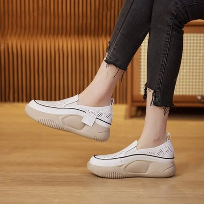 Casual shoes for women in summer 2025 new soft soled retro low cut height increasing single shoe for women