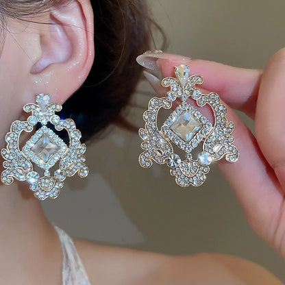 Inlaid Rhinestone Geometric Hollow Pattern Jewelry Sets for Women Elegant Temperament Light Luxury High-end Earring Necklace Set