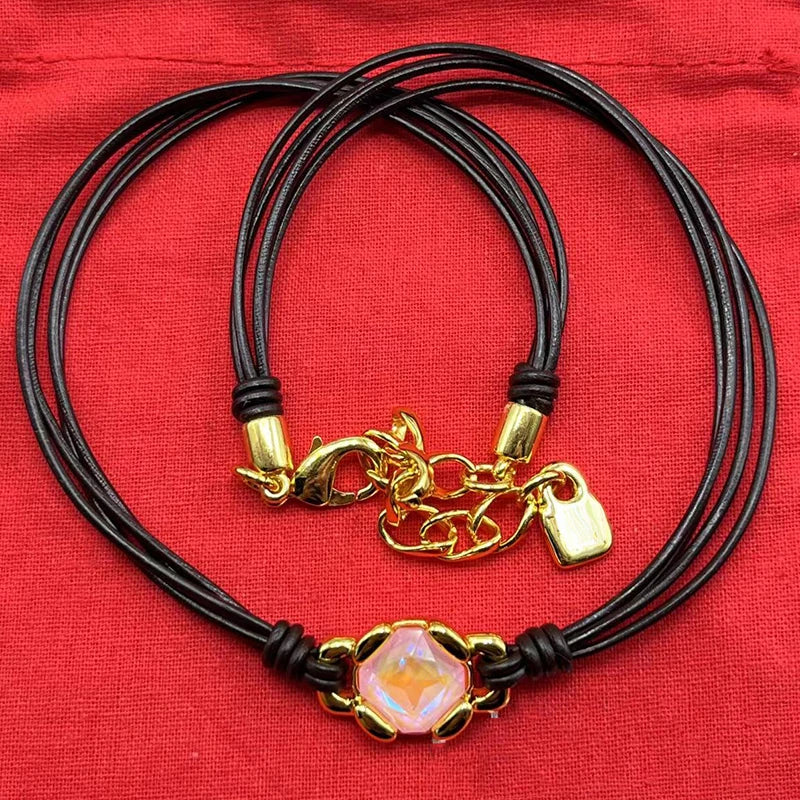Jewelry Handmade Se . Necklaces and bracelets in gold/silver tones with crystal pendants and chain designs.