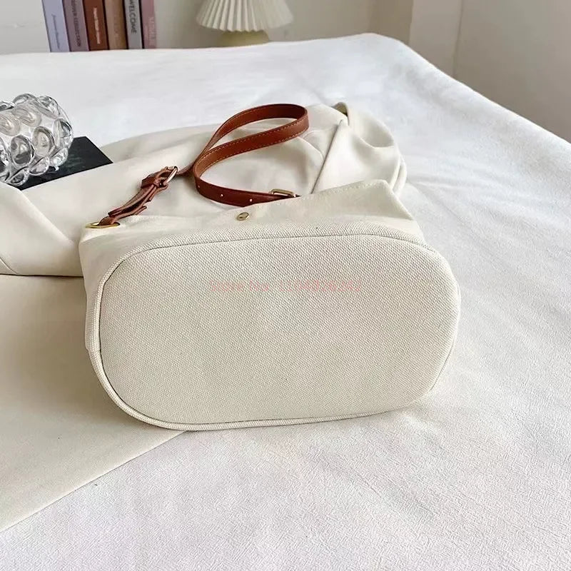 2026 Series Snoopy Women'S Cute High-Capacity Bucket Bag Fashion Canvas Shoulder Bag Classic Letter Print Casual Crossbody Bag