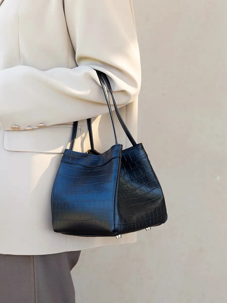 Custom Letter Suede Leather Women Bucket Bag Female Party Handbag Handbag 2025 New Fashion Chinese Style Luxury Brand Tote Bags