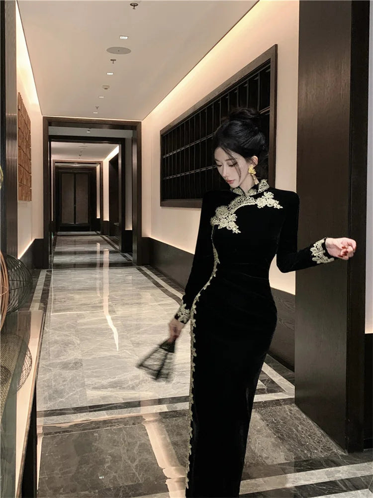 Ladies Mature Sheath Bodycon Black Dress with Long Sleeves Winter Autumn New Chinese Style Embroidery Velvet Modified Cheongsam