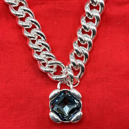 Jewelry Handmade Se . Necklaces and bracelets in gold/silver tones with crystal pendants and chain designs.