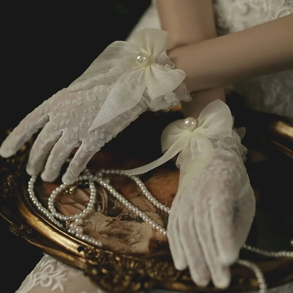 Short Women's Etiquette Dress Gloves Retro Summer Thin Lace Gloves Tea Party Gloves for Wedding Dinner Party