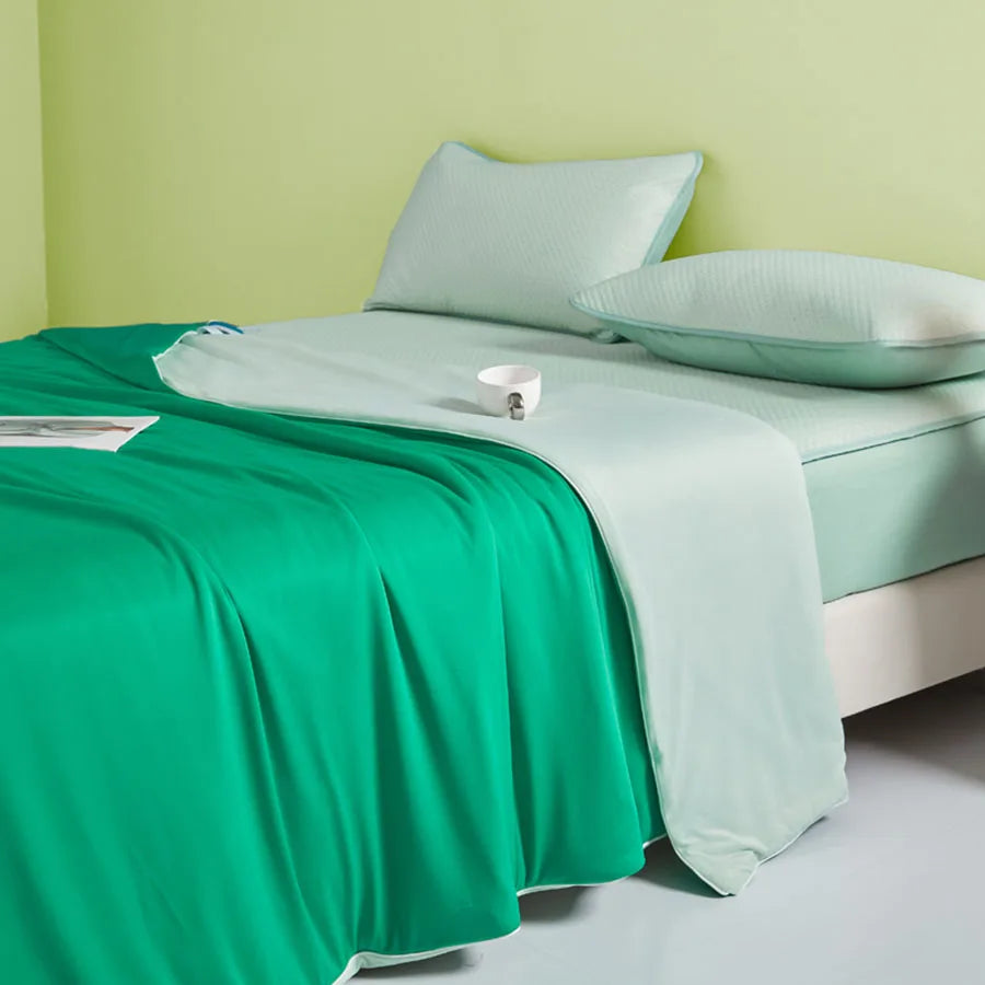 High Quality Cold Blanket Cool Air-Conditioned Comforter Lightweight Summer Comforter With Double Sided Cold And Cooling Fabric