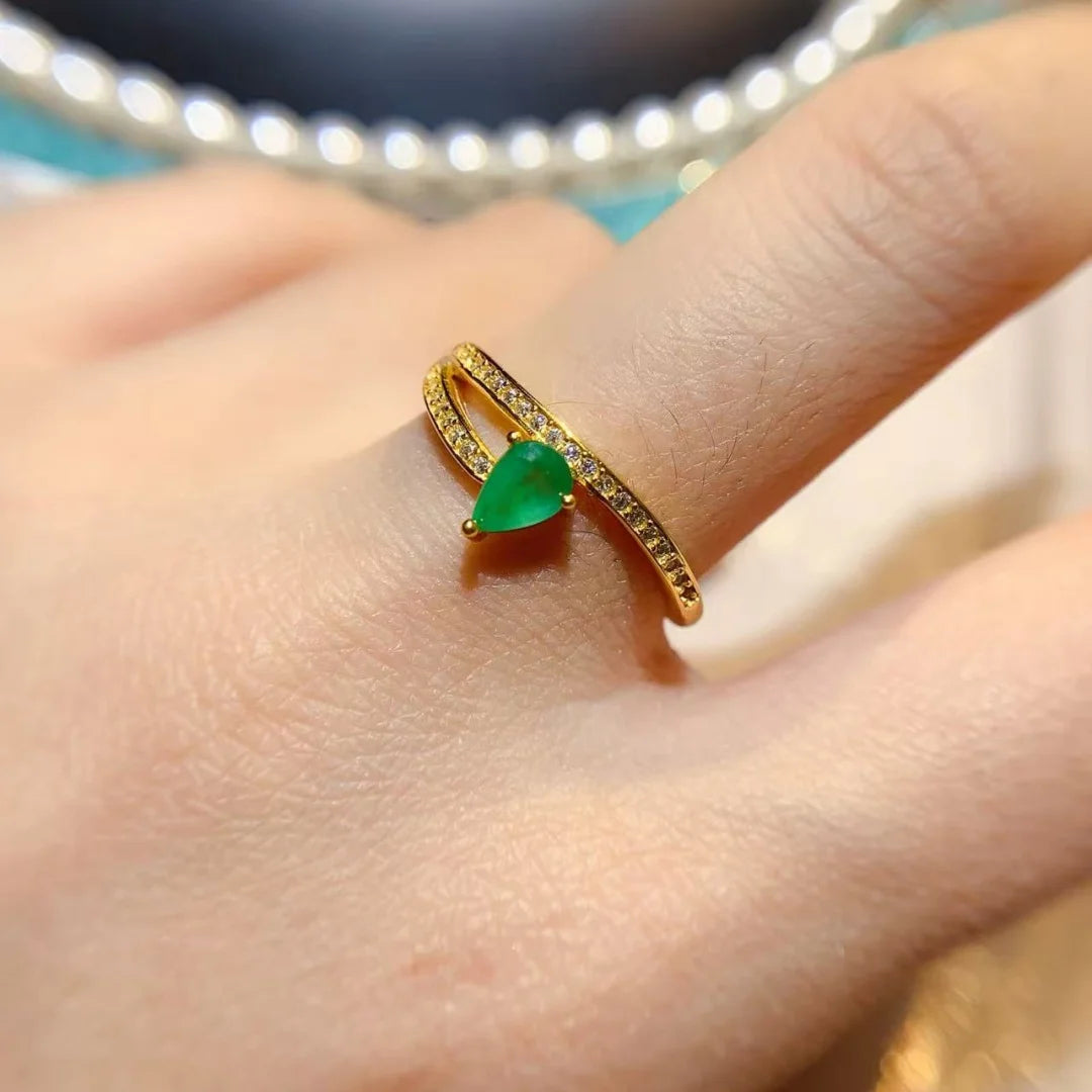 Exclusive Designer Crafted Natural Emerald Ring S925 Silver Fine Setting Elegant Graceful Daily Wear Jewelry