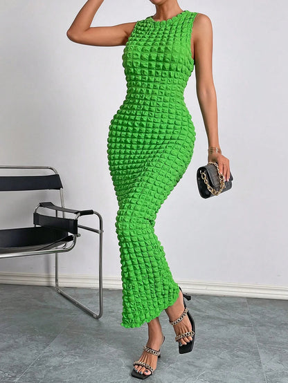 A new style of fashionable and casual knitted sleeveless round-neck dress for 2025
