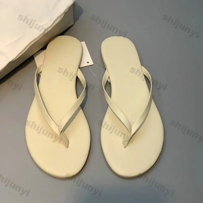 Women Flip Flops 2025 Summer New Comfortable Breathable Soft Bottom Beach Muje Lightweight Fashion Outdoor Slip on Casual Flats