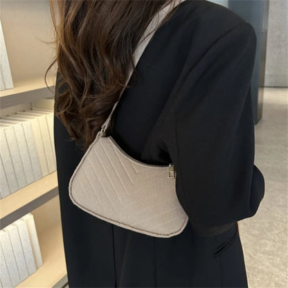 Felt Mini Shoulder Bag Women Fashion Solid Color Casual Handbags with Chain Shoulder Pouch Simple Light Weigh Underarm Bag
