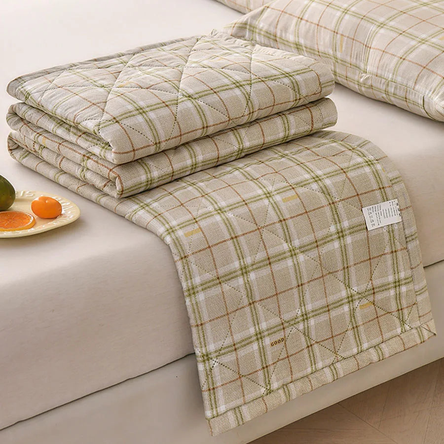 Summer Thin Comforter Soft Air-Conditioned Four Season Comforter Machine Washable Single Double Blanket Ultrasonic Quilted Quilt