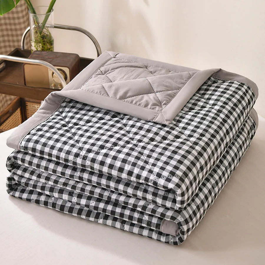 Summer Thin Comforter Soft Air-Conditioned Four Season Comforter Machine Washable Single Double Blanket Ultrasonic Quilted Quilt