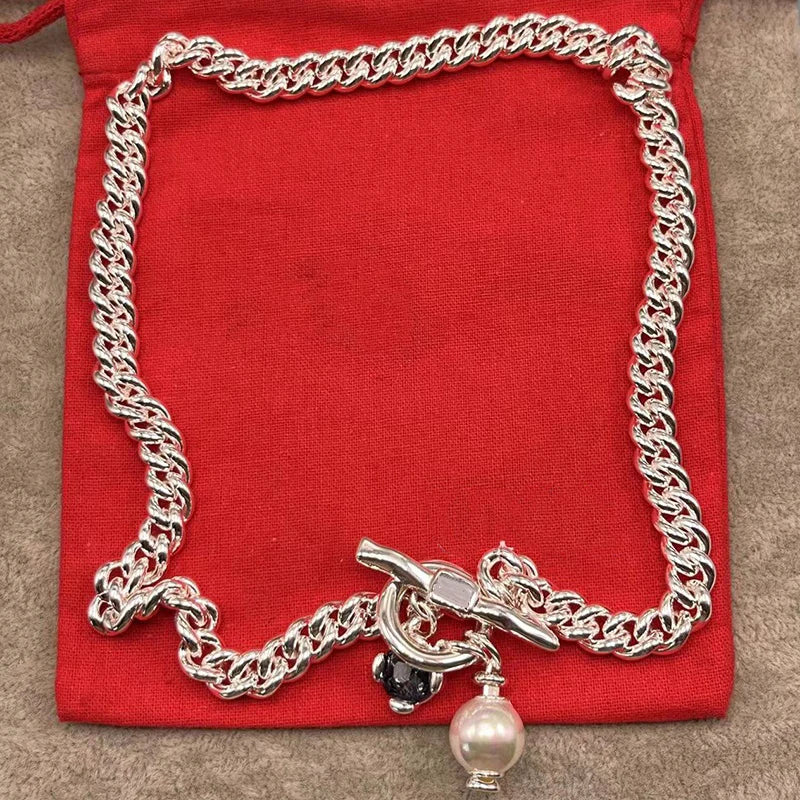 Jewelry Handmade Se . Necklaces and bracelets in gold/silver tones with crystal pendants and chain designs.