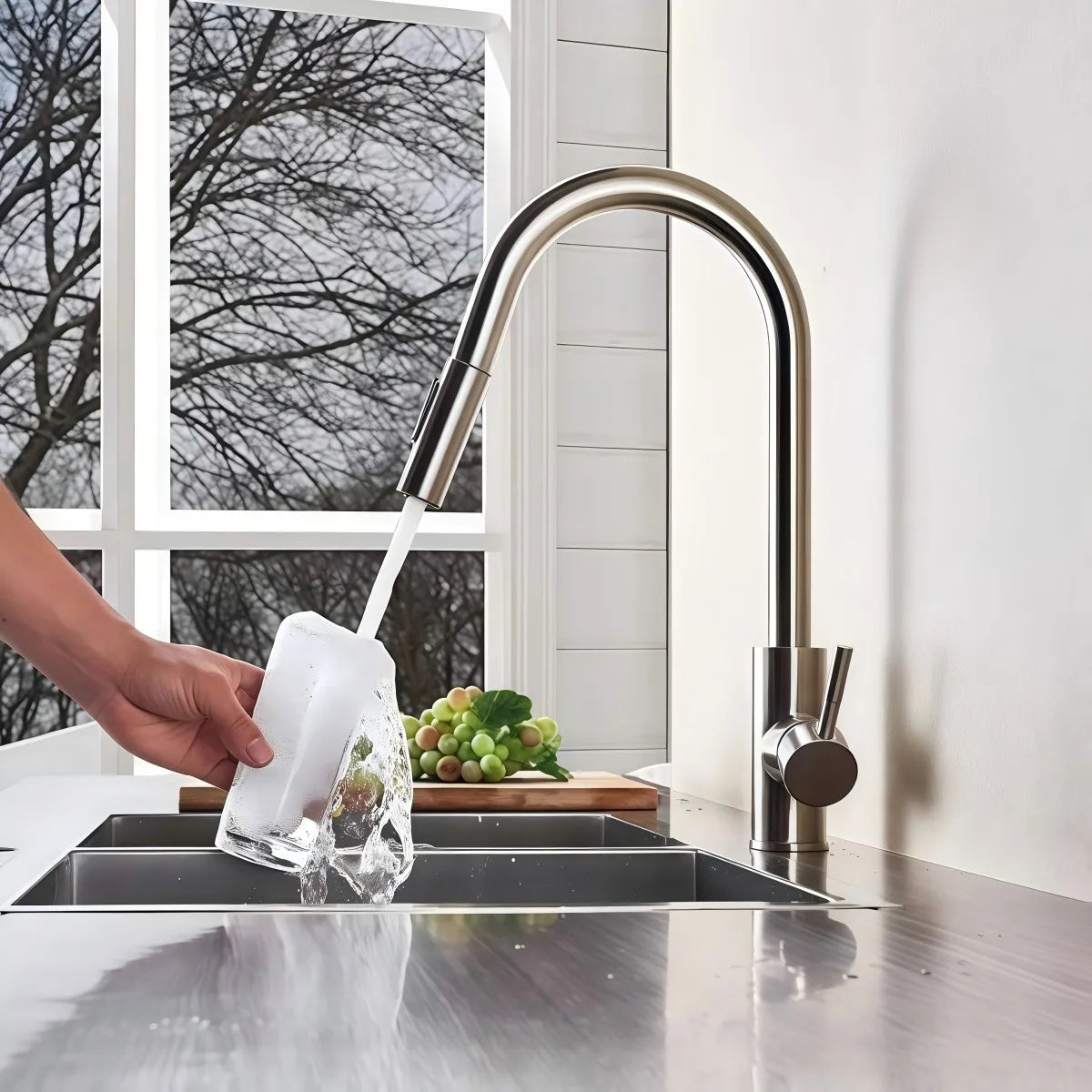 Brushed Black Rotating Kitchen Sink Faucet, Single Hole, Single Handle, Pull-Out Sprayer/Mixer Faucet