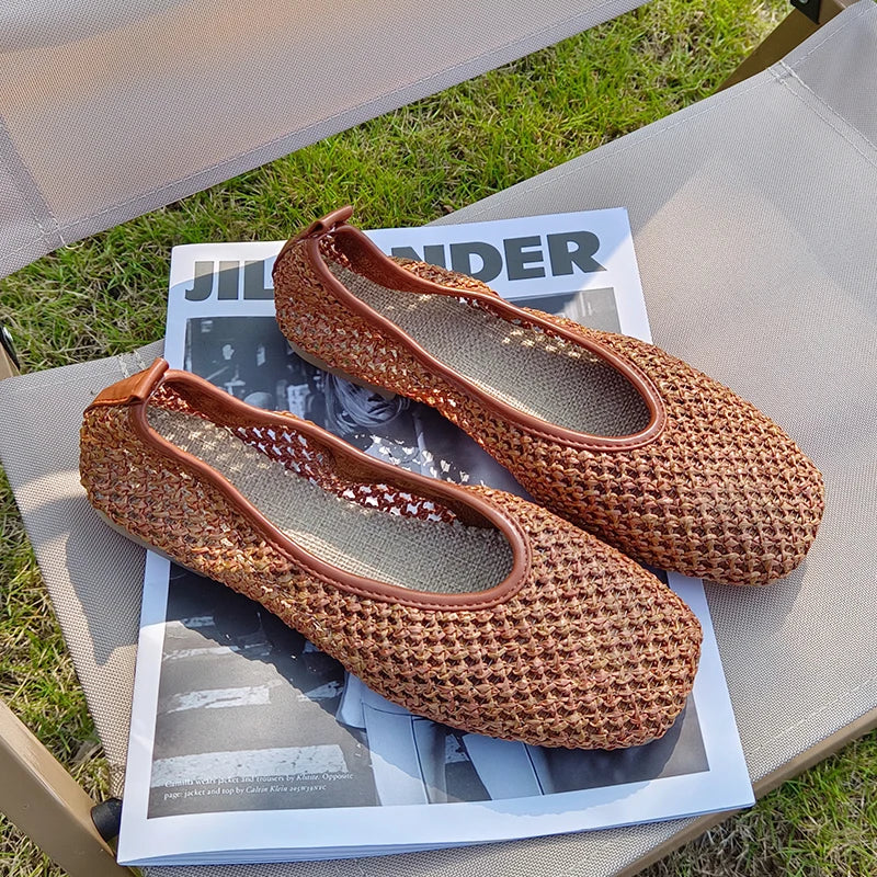 Flat Shoes for Women Spring and Autumn 2025 Breathable Hollow Flat Square Toe for Women Shallow Mouth Beach Sandals for Summer