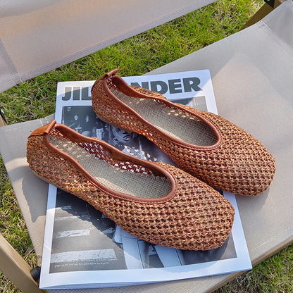 Flat Shoes for Women Spring and Autumn 2025 Breathable Hollow Flat Square Toe for Women Shallow Mouth Beach Sandals for Summer