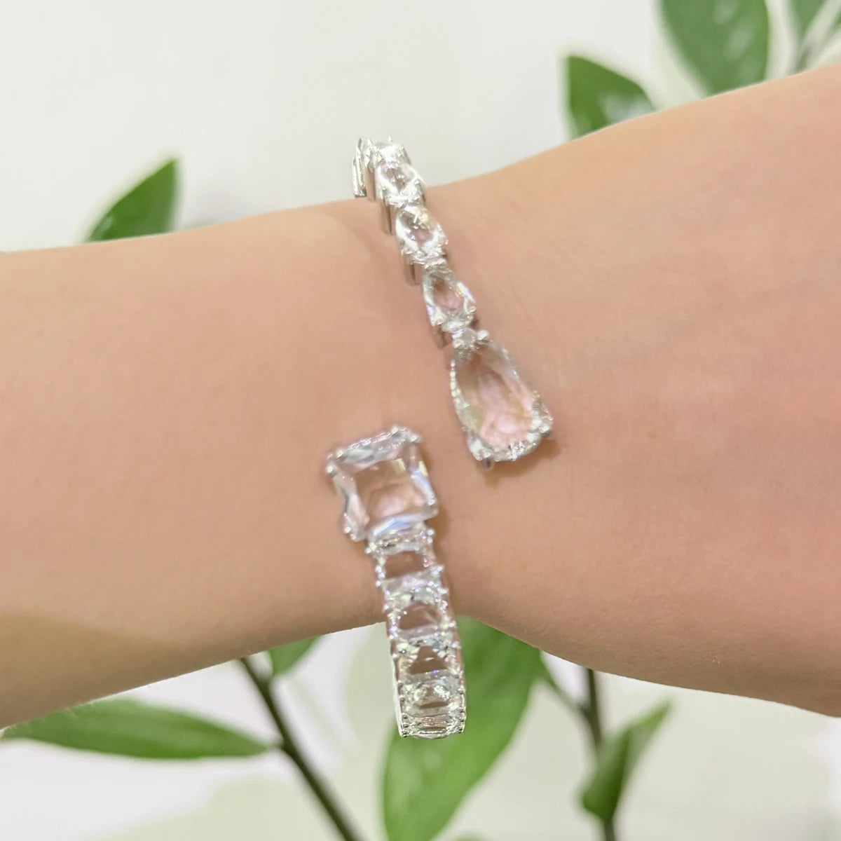 2025 New Trend Fine Wedding Jewelry Set Charming Luxury White Water Drop Crystal Fashion Women's Necklace Bracelet Earrings Ring