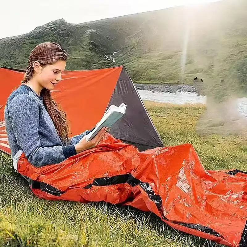 Portable Outdoor Emergency Sleeping Bag with PE Aluminum Foil Insulation Waterproof design for Camping Hiking Travel