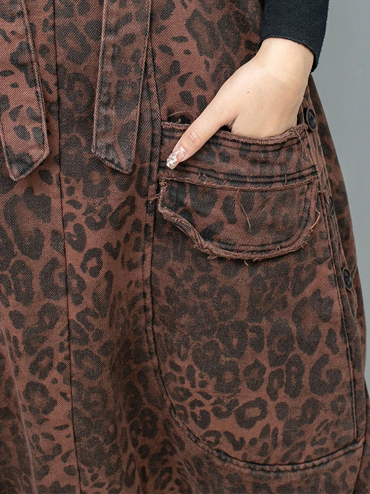 [EAM] High Waist Leopard Print Denim Pocket Big Size Overalls Wide Leg Jeans New Women Fashion Tide Spring Autumn 2026 1DH6428