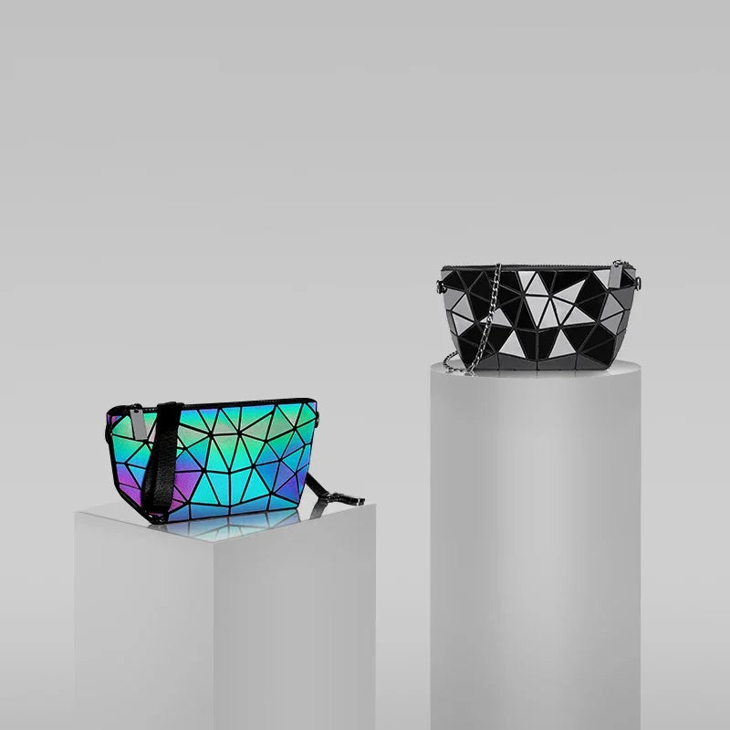Women Chain Shoulder Bag for Women 2024 Luminous Geometric Messenger Bags Plain Folding Crossbody Bags Clutch Evening Bag Bolso